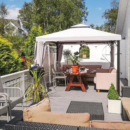 Amazing In With 3 Bedrooms, Jacuzzi And Wifi *