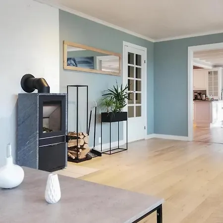 Amazing In With 3 Bedrooms, Jacuzzi And Wifi Apartment *